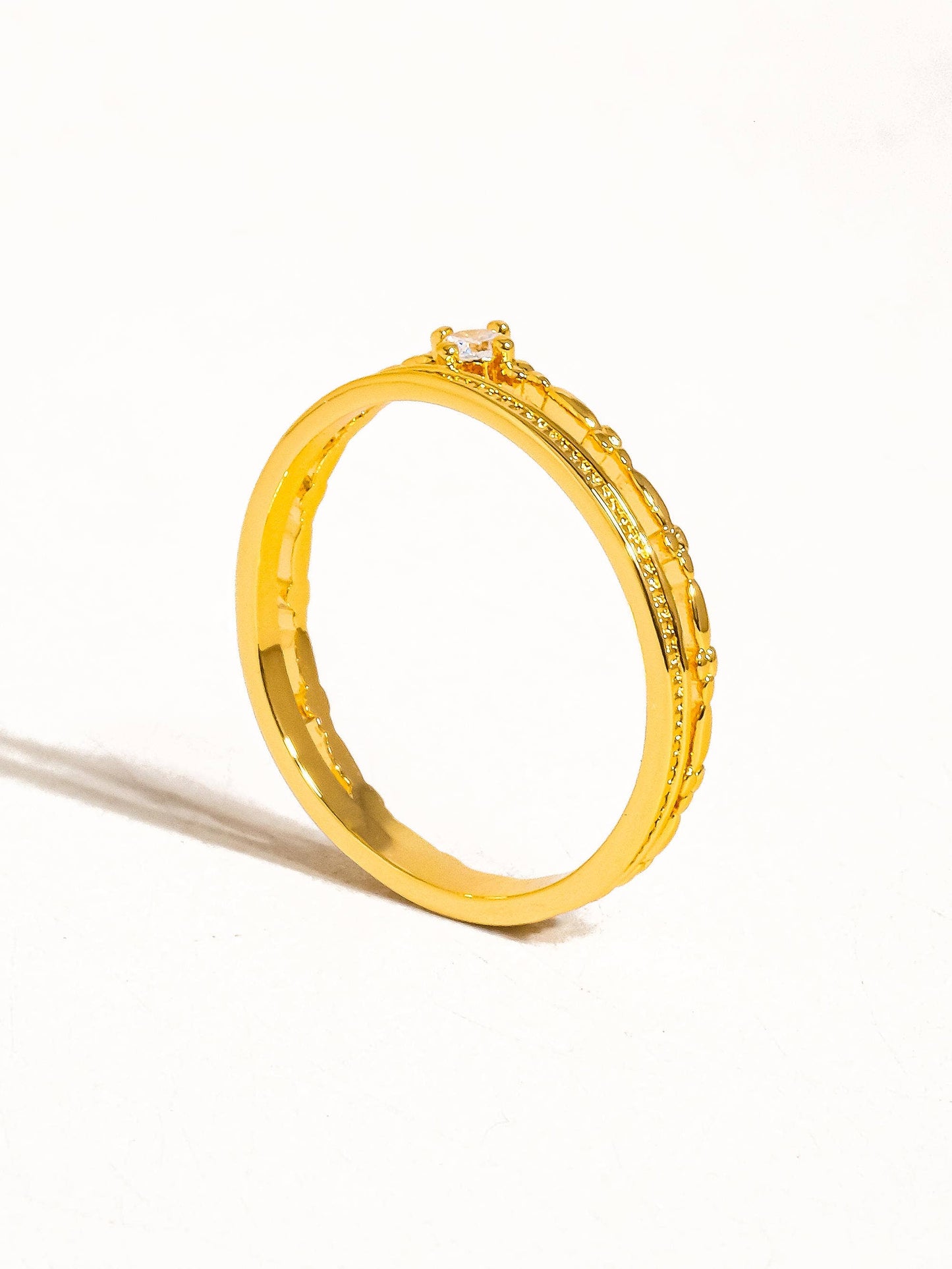 Victoria - 18K Guldpläterad Ring Med Kubisk Zirkonia – Elegant Design