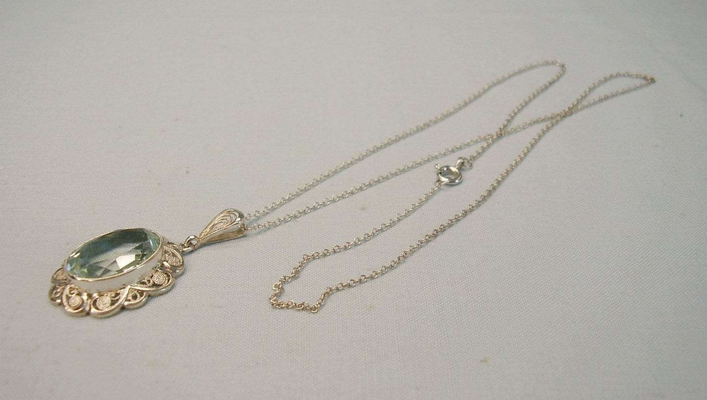 Elegant Vintage Pendant in Silver with Aquamarine Spinel