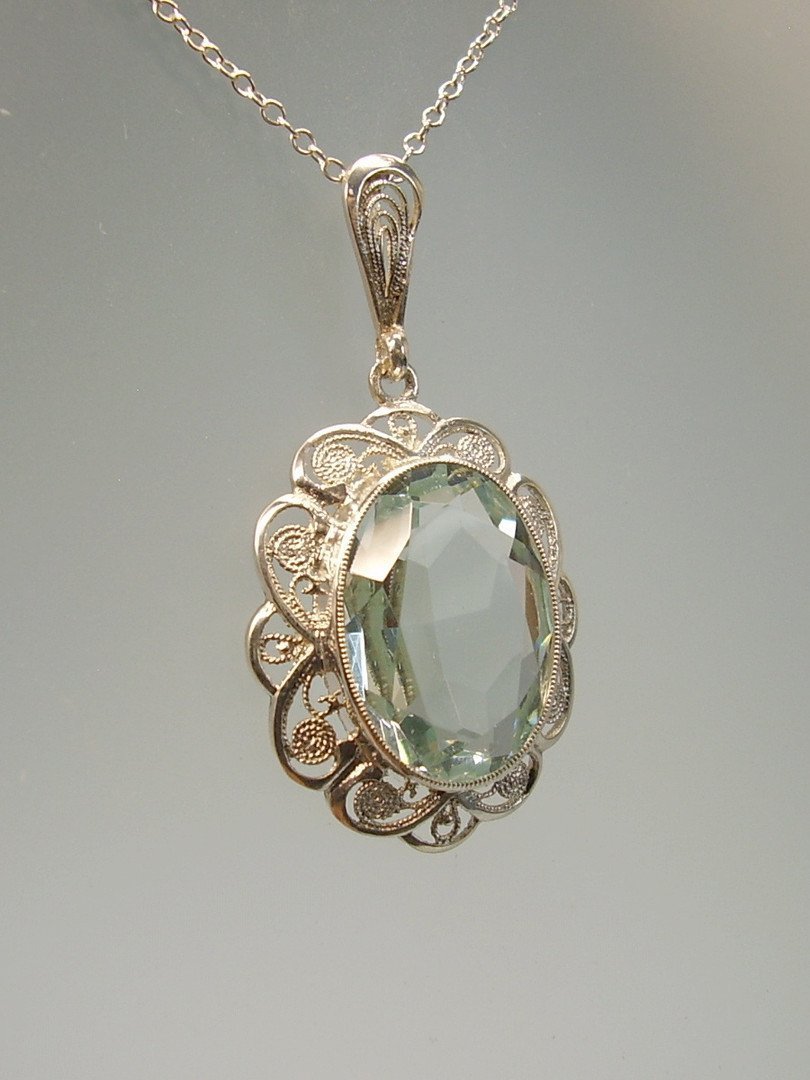 Elegant Vintage Pendant in Silver with Aquamarine Spinel