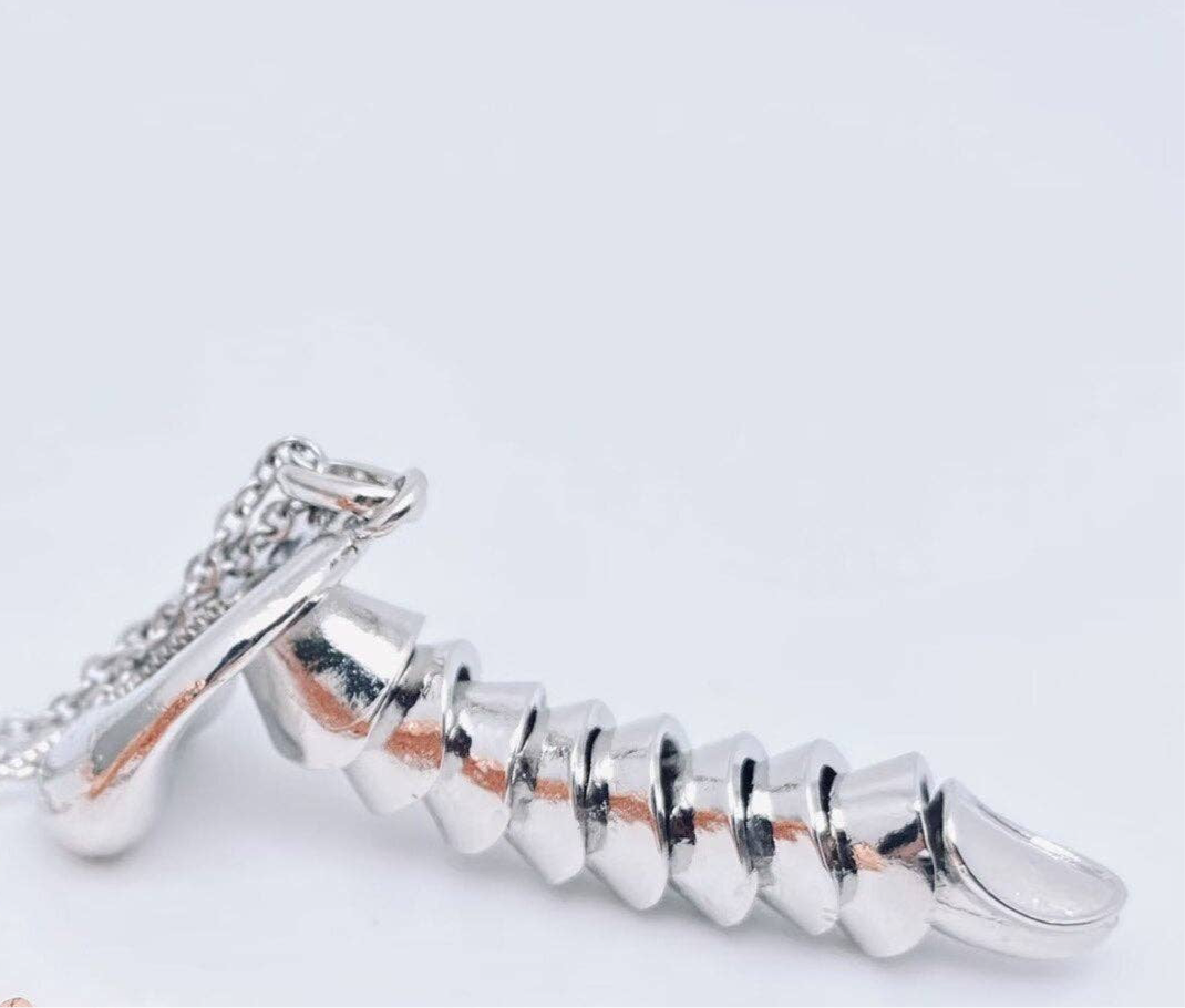 Silverfärgat Halsband med Manlig Symbol