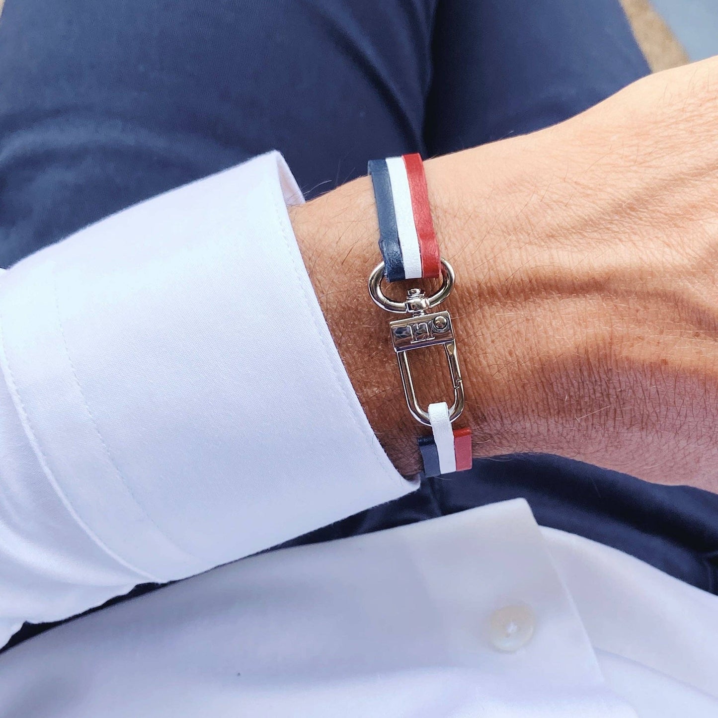 Paris Armband i Italienskt Läder Med Silverfärgat Lås – 21 cm