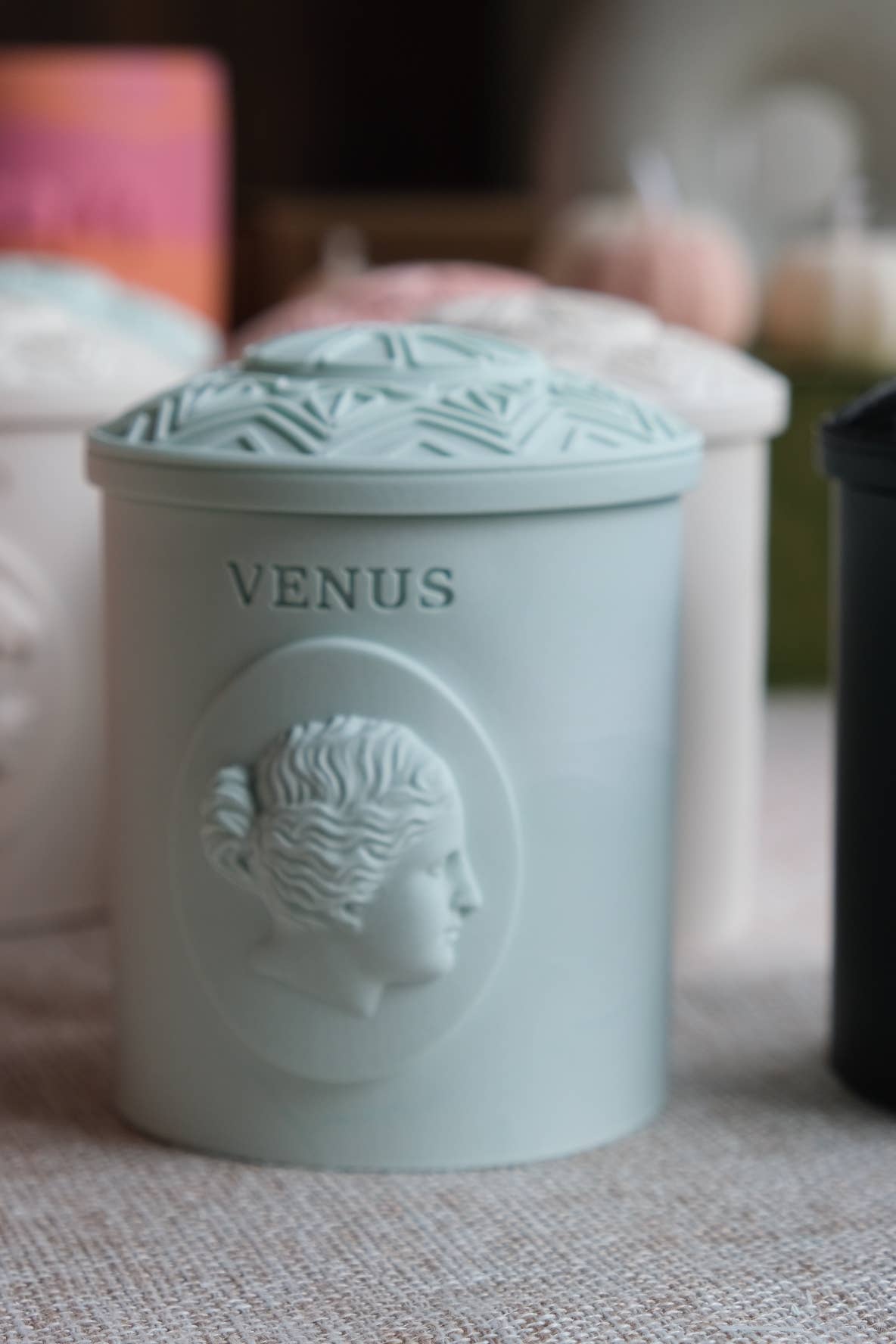 Venus candle in Handmade Jar with Scent from Grasse: Cherry blossom