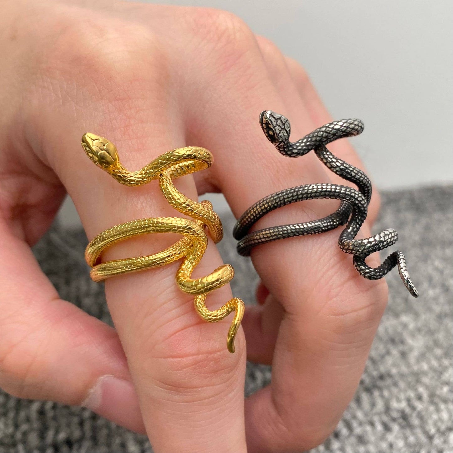 Ring med Orm- Rostfritt Stål och Guldplätering -  strl 13