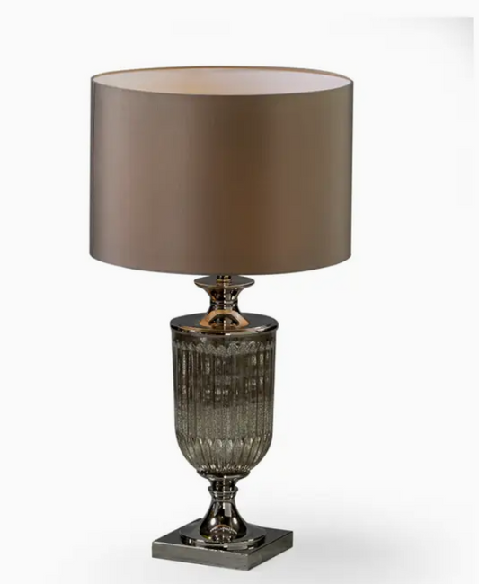 Elegant Lampa i Newport-stil med Taupe/Brun Lampskärm (Beställningsvara)