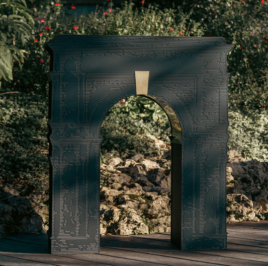 Triomphe Konsolbord I Svart Och Mässing – Design Julien Gorrias