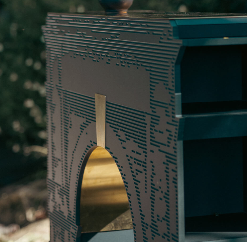Triomphe Konsolbord I Svart Och Mässing – Design Julien Gorrias