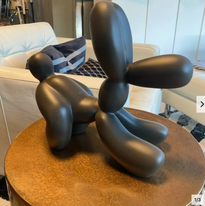 Grå Brun Ballonghund Skulptur I Begränsad Upplaga