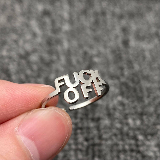Statement-Ring Med Attityd – Guldpläterad Justerbar “FUCK OFF”-Ring